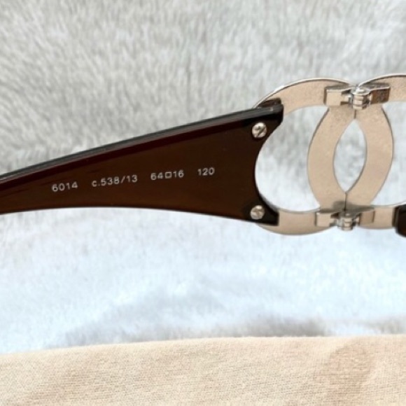 Chanel Authentic sunglasses - Picture 6 of 15